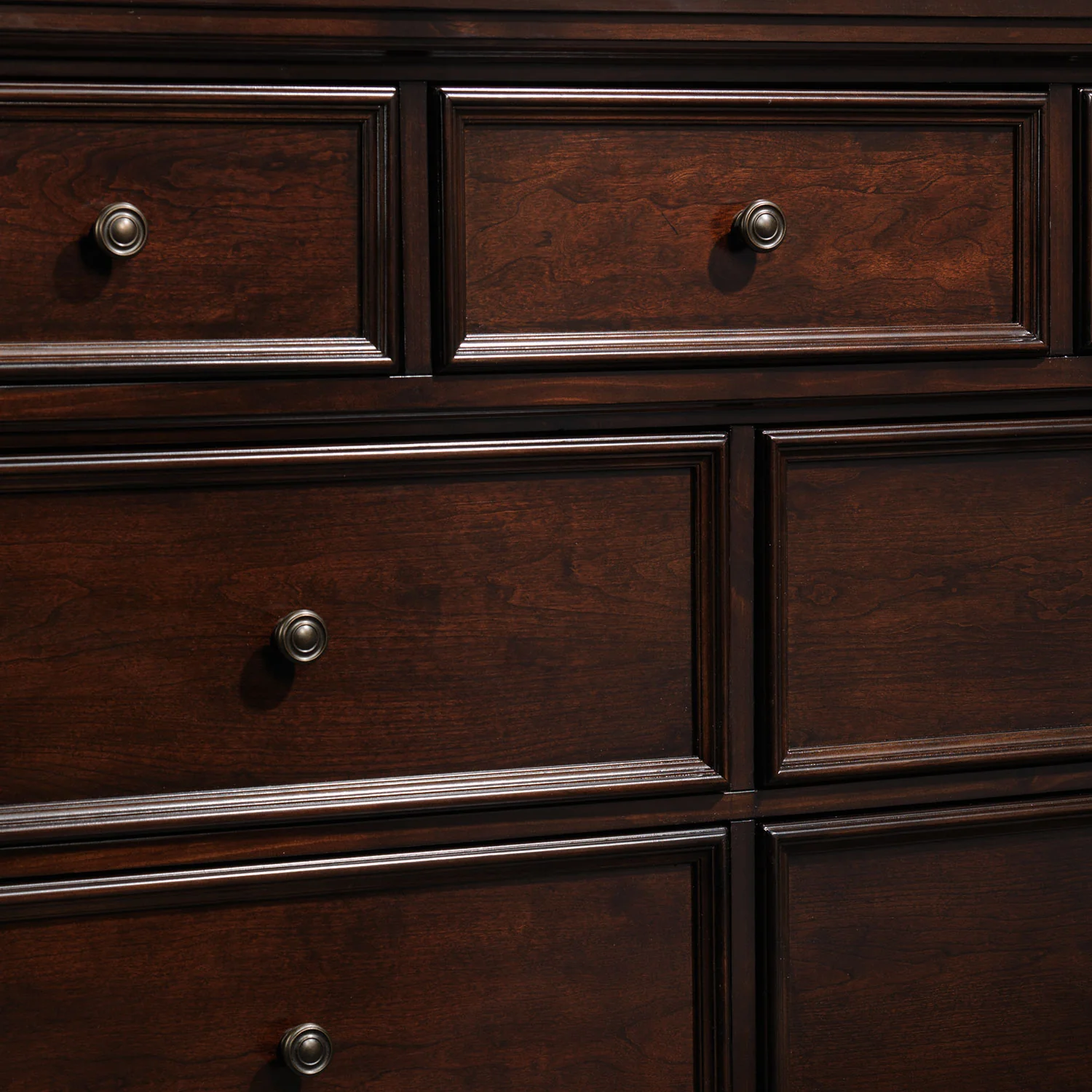 Chester 7-Drawer Dresser - Cherry - Image 5